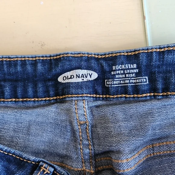 Old Navy Women's Rockstar Super Skinny High Rise Jeans - Dark Blue - Picture 3 of 4